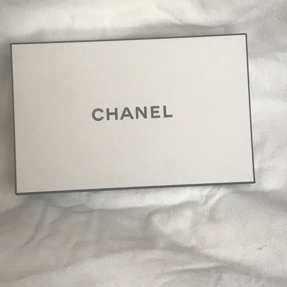 Chanel Box - Picture 10 of 10